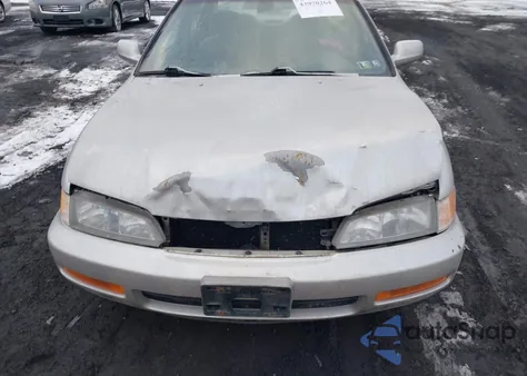 1997 Honda Accord Lx z USA, uszkodzony, nr VIN 1HGCD5633VA117879